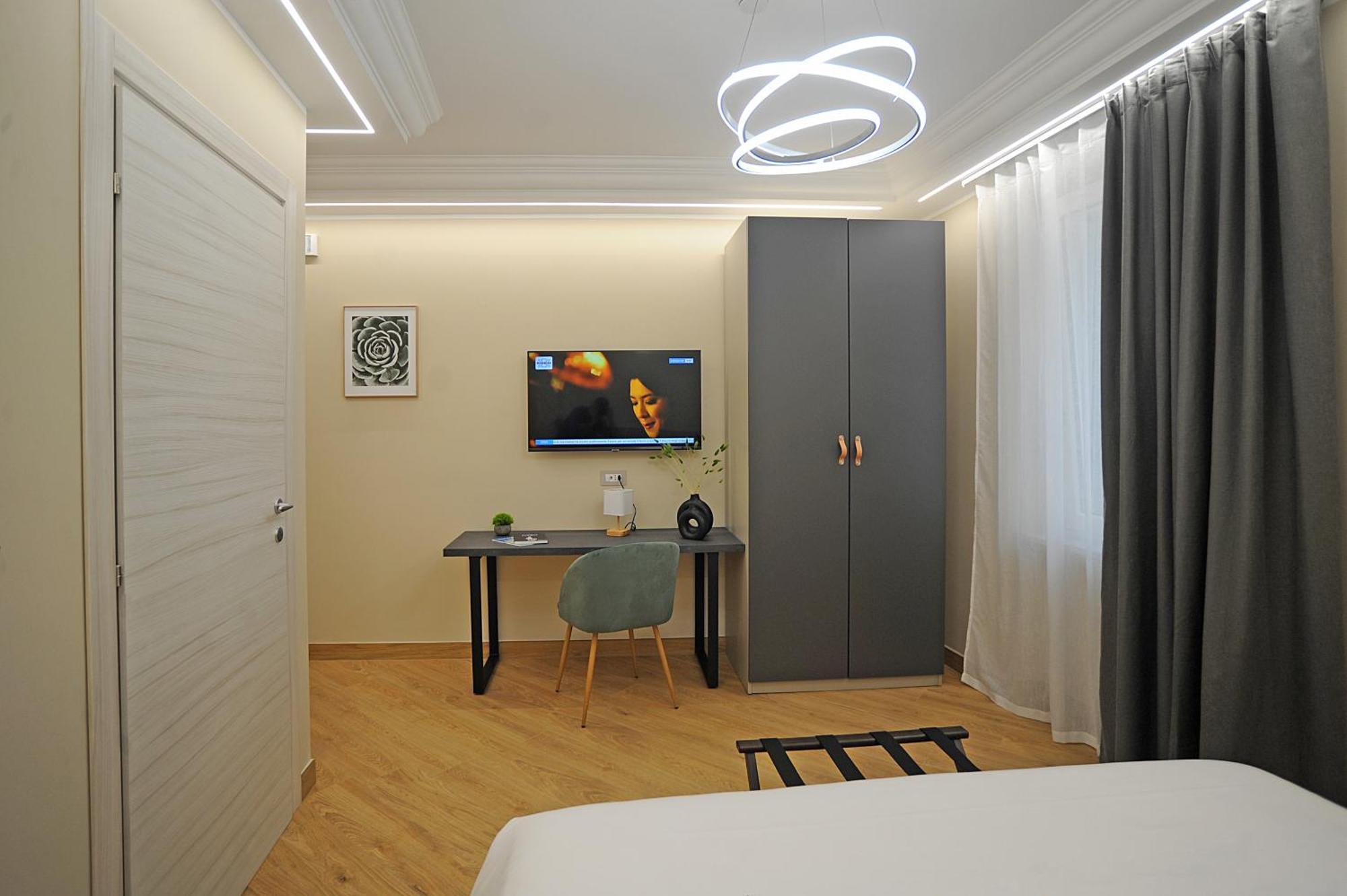 Mom Apartment Rooms&Suites Tivoli Extérieur photo