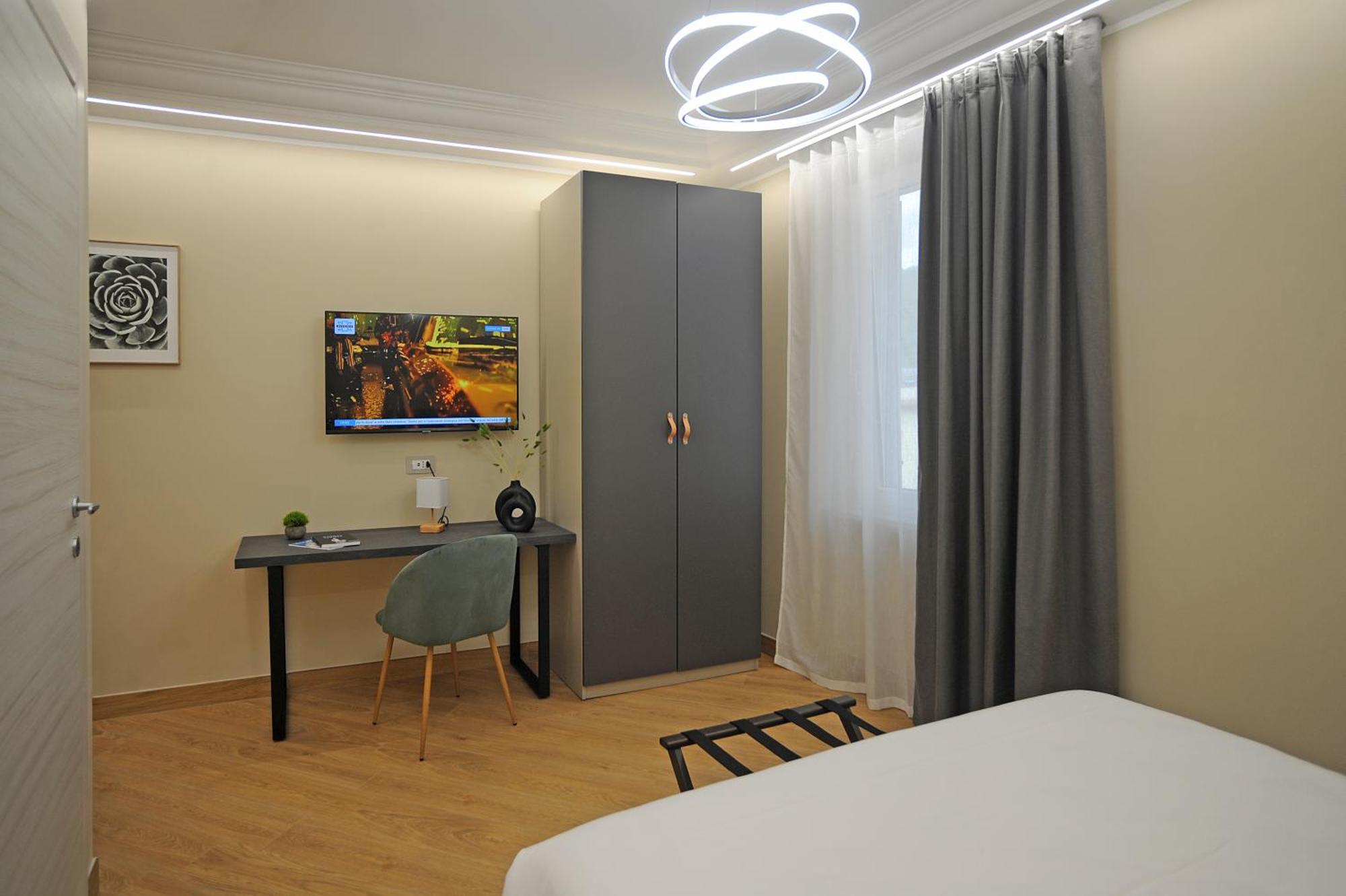 Mom Apartment Rooms&Suites Tivoli Extérieur photo