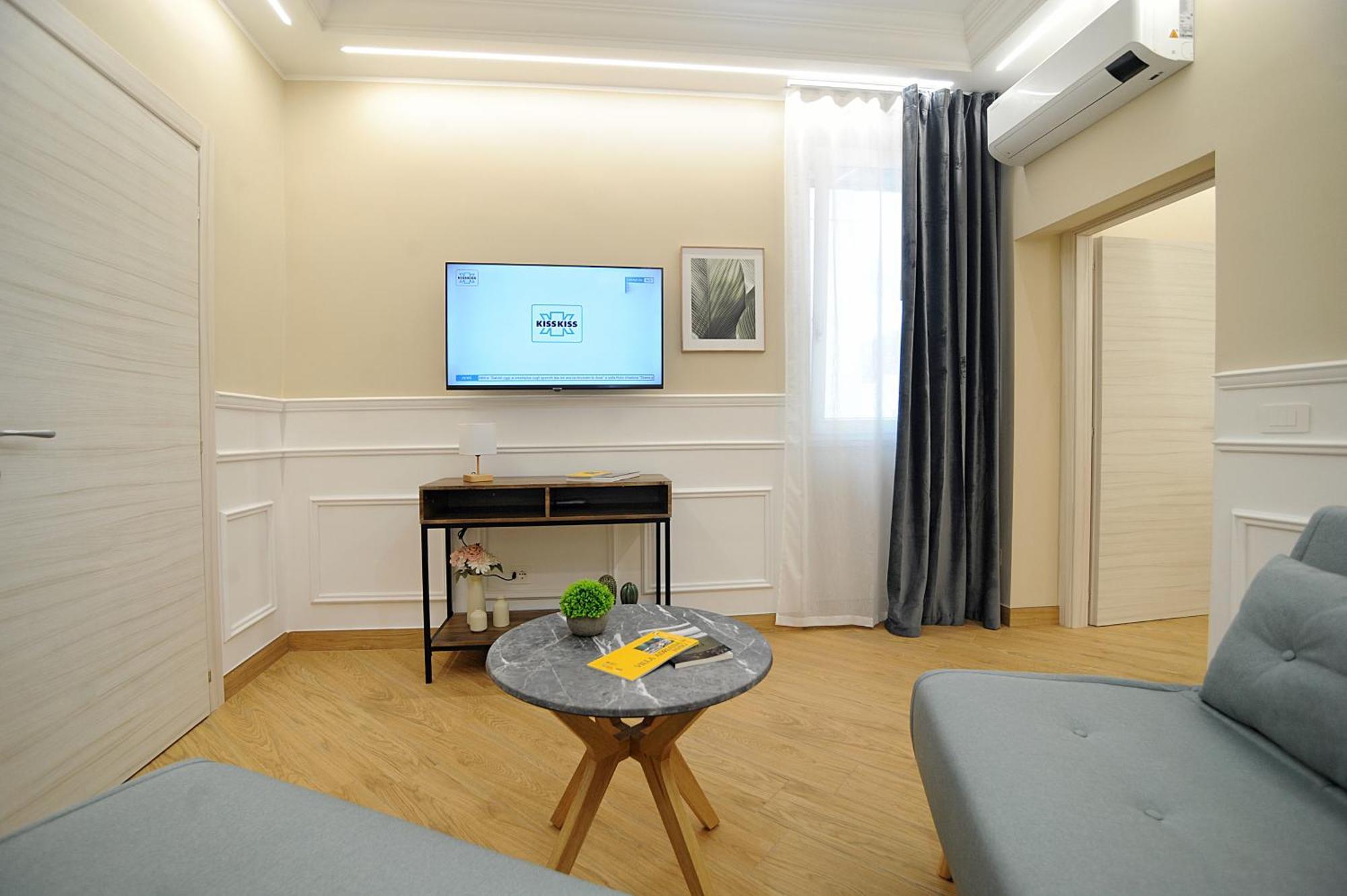 Mom Apartment Rooms&Suites Tivoli Extérieur photo