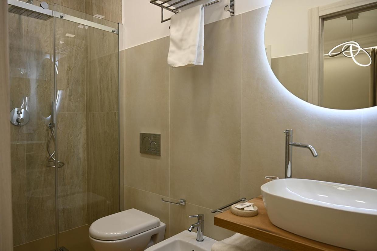 Mom Apartment Rooms&Suites Tivoli Extérieur photo