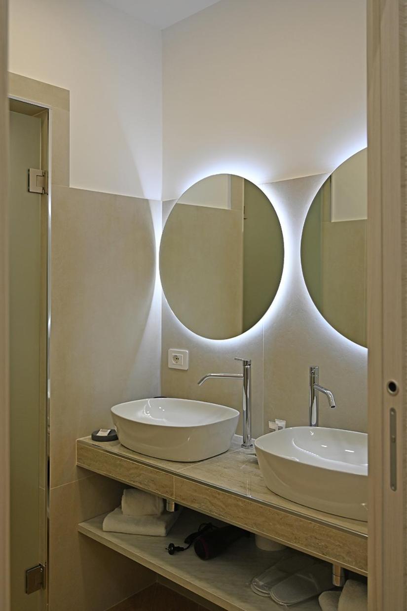 Mom Apartment Rooms&Suites Tivoli Extérieur photo